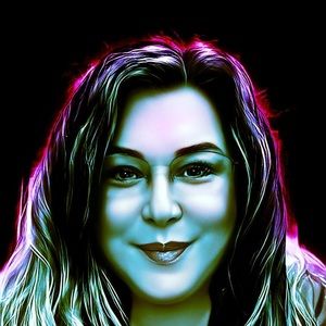 Hi, I’m Kim. Any questions about items listed?